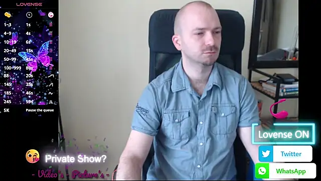 Snapshot of RealManHaveHairy chatting on 05.09.26 RealManHaveHairy online show from 05.09.26