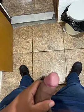 Snapshot of Luizcalado20 chatting on 01.20.25 Luizcalado20 online show from 01.20.25