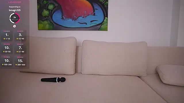 Snapshot of cuteface_bigass_ chatting on 11.11.25 cuteface bigass online show from 11.11.25