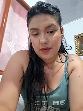 Snapshot of Sophie-hatter chatting on 06.14.26 Sophie-hatter online show from 06.14.26