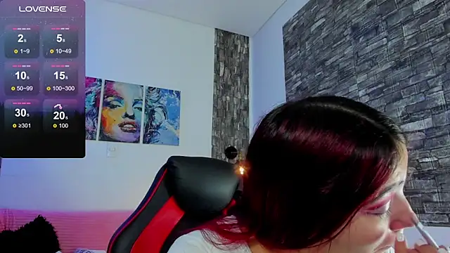 Snapshot of Ariadna_sc chatting on 10.18.25 Ariadna sc online show from 10.18.25