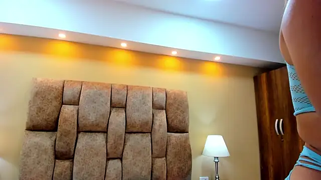 MiiaHot online show from 09.16.25