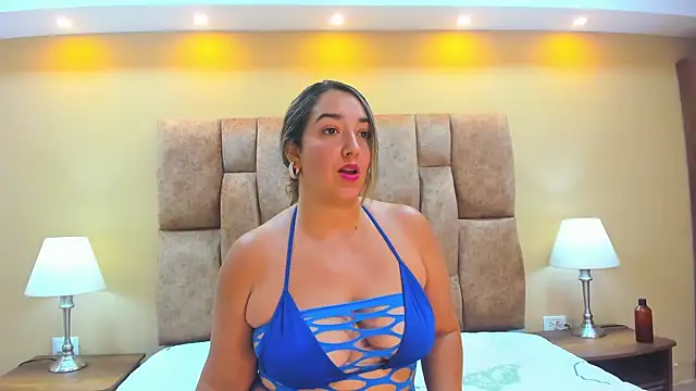 MiiaHot online show from 09.26.25