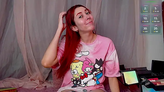 lanaturner  online show from 03.13.25