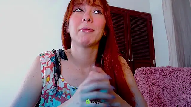 lanaturner  online show from 10.01.25