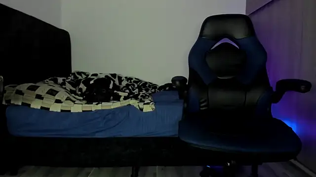 male pussy online show from 10.28.25