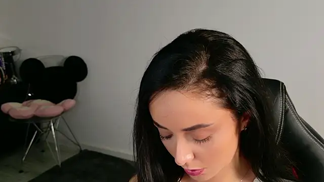 KatherineRyder online show from 11.21.25