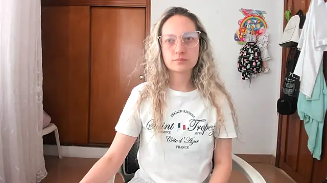 Adele johnsonn1 online show from 10.22.25