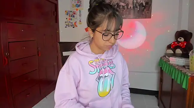 Isabellaa22 1 online show from 02.07.25