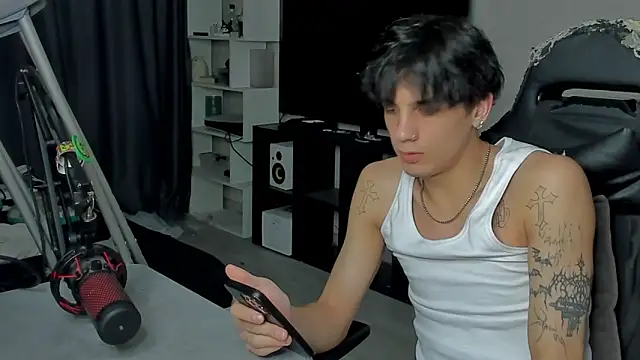 Snapshot of MarkBrowniii chatting on 09.14.25 MarkBrowniii online show from 09.14.25