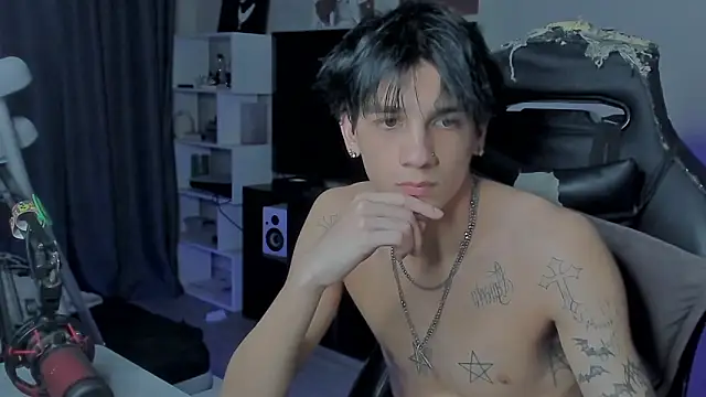 Snapshot of MarkBrowniii chatting on 10.12.25 MarkBrowniii online show from 10.12.25