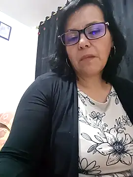Snapshot of Natasha_milf__ chatting on 03.08.25 Natasha milf online show from 03.08.25