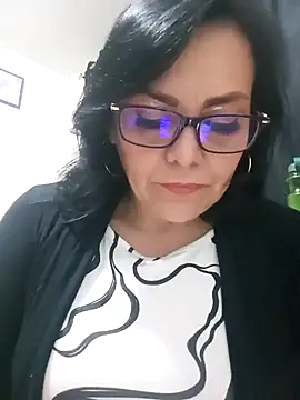 Snapshot of Natasha_milf__ chatting on 03.15.25 Natasha milf online show from 03.15.25