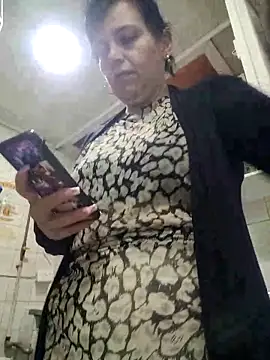 Snapshot of Natasha_milf__ chatting on 02.04.26 Natasha milf online show from 02.04.26