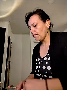 Snapshot of Natasha_milf__ chatting on 02.05.26 Natasha milf online show from 02.05.26