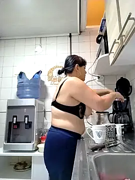 Snapshot of Natasha_milf__ chatting on 04.14.26 Natasha milf online show from 04.14.26