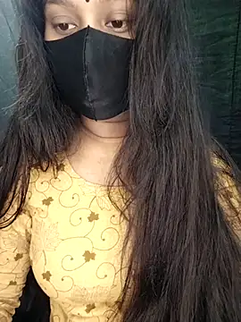 Idhika Paul online show from 11.09.25