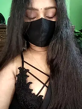 Idhika Paul online show from 03.11.26