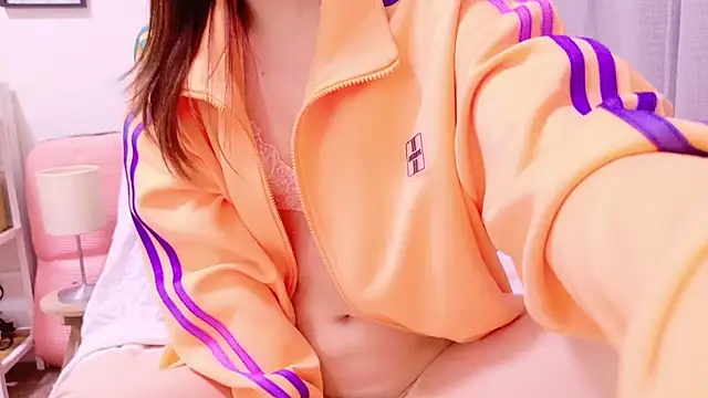 Snapshot of Mii_v_v chatting on 03.09.25 Mii v v online show from 03.09.25