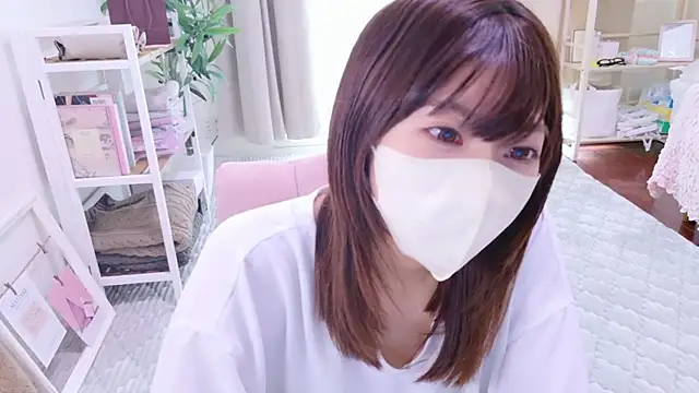 Snapshot of Mii_v_v chatting on 09.28.25 Mii v v online show from 09.28.25