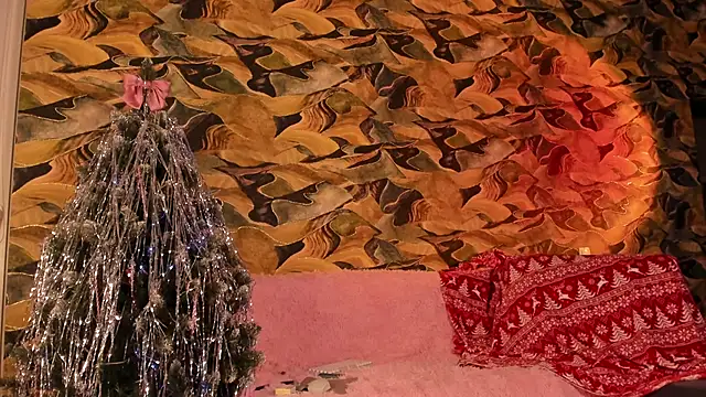 CrystalRey online show from 12.13.24