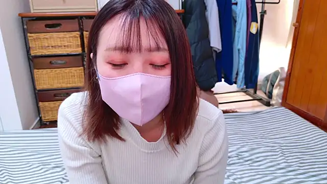 ayu yu xo online show from 01.04.25