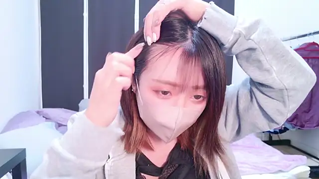 ayu yu xo online show from 01.27.25