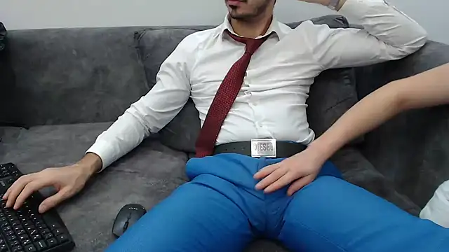 Naughtb0y online show from 12.16.25