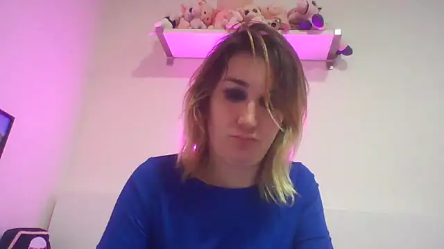 Icy  Diamond online show from 10.20.25