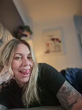 blondebitch2 online show from 03.03.25