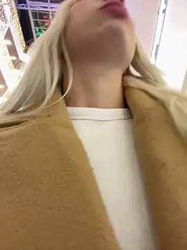 LuisaBecker online show from 12.29.24