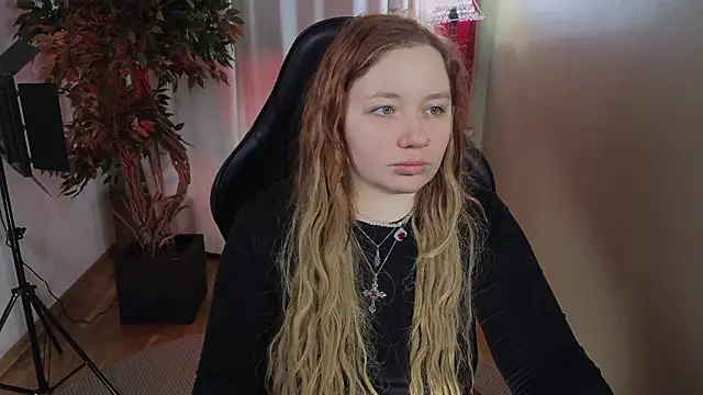 carolina elf online show from 02.04.26