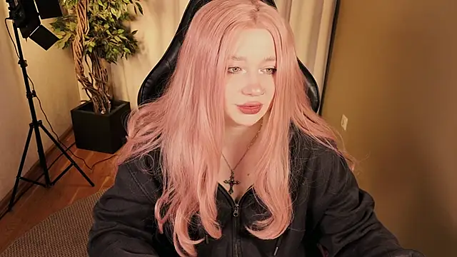 carolina elf online show from 03.26.26