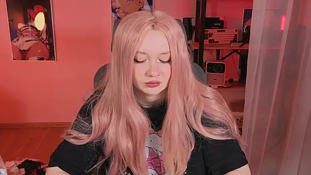 carolina elf online show from 03.31.26