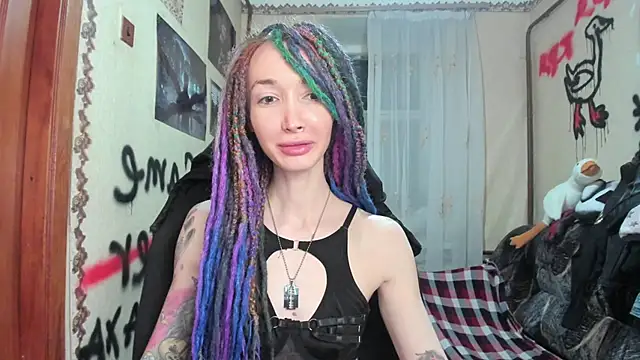 Roxy Silver online show from 01.24.25