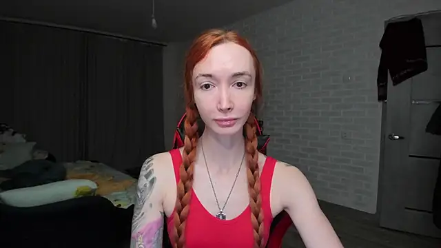 Roxy Silver online show from 12.13.25