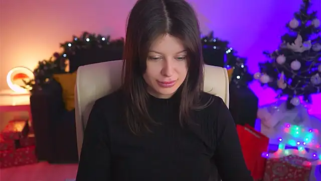 Snapshot of NicoleMun chatting on 12.08.24 NicoleMun online show from 12.08.24