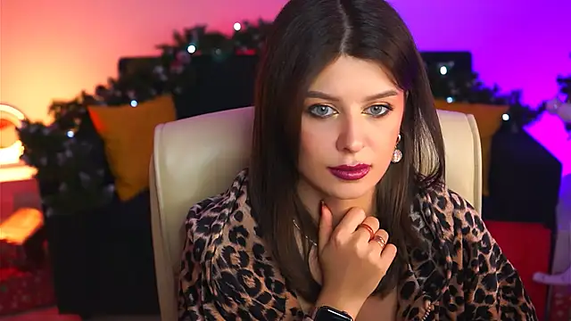 Snapshot of NicoleMun chatting on 01.10.25 NicoleMun online show from 01.10.25