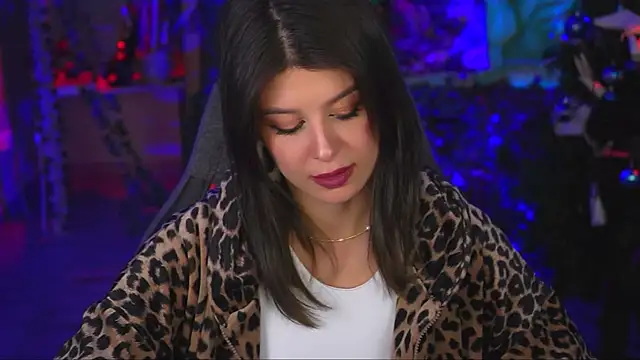 Snapshot of NicoleMun chatting on 01.14.25 NicoleMun online show from 01.14.25