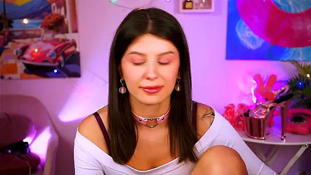 Snapshot of NicoleMun chatting on 01.24.25 NicoleMun online show from 01.24.25