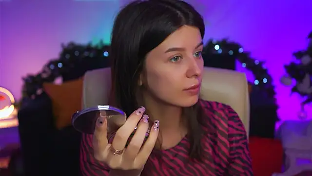 Snapshot of NicoleMun chatting on 01.26.25 NicoleMun online show from 01.26.25