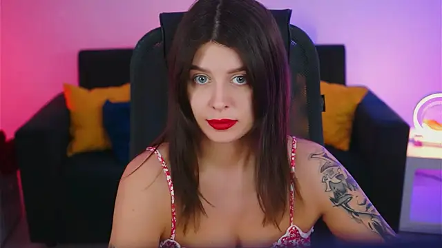 Snapshot of NicoleMun chatting on 02.22.25 NicoleMun online show from 02.22.25