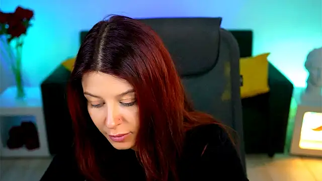 Snapshot of NicoleMun chatting on 09.25.25 NicoleMun online show from 09.25.25