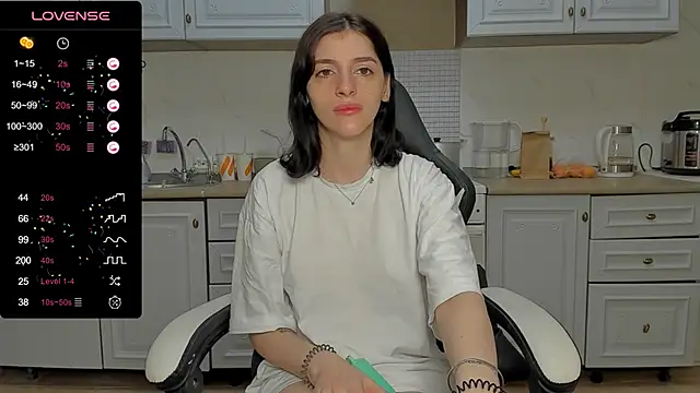 Snapshot of broosnica1 chatting on 12.30.24 broosnica1 online show from 12.30.24