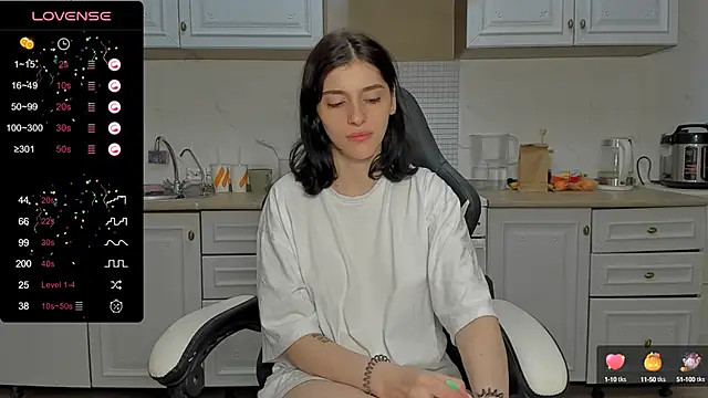 Snapshot of broosnica1 chatting on 12.30.24 broosnica1 online show from 12.30.24