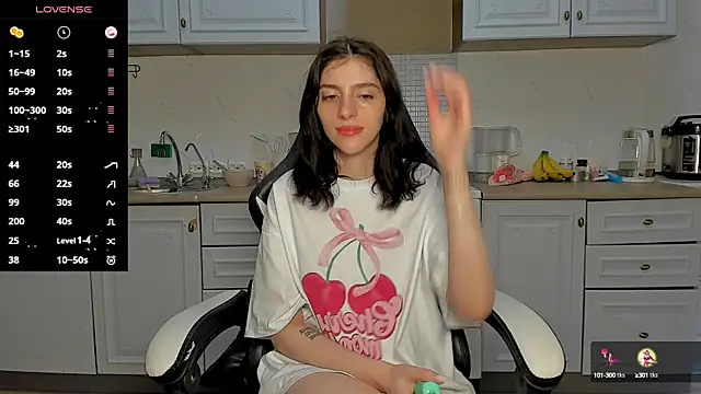 Snapshot of broosnica1 chatting on 03.17.25 broosnica1 online show from 03.17.25