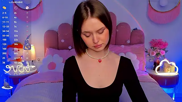 Snapshot of MaryLew chatting on 02.04.26 MaryLew online show from 02.04.26