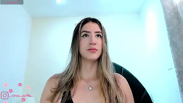  AlejaCruz  online show from 02.20.26