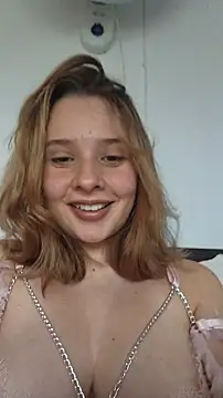 Sophy Bunny online show from 12.04.25