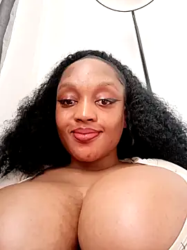 Snapshot of Busty_Bambi chatting on 05.31.26 Busty Bambi online show from 05.31.26
